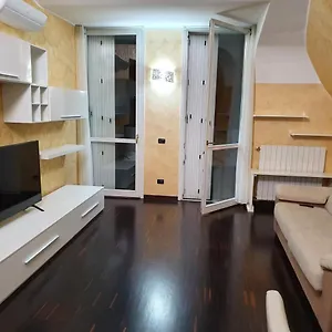 Milano Malpensa Grandi Mansarda Attico Appartamento